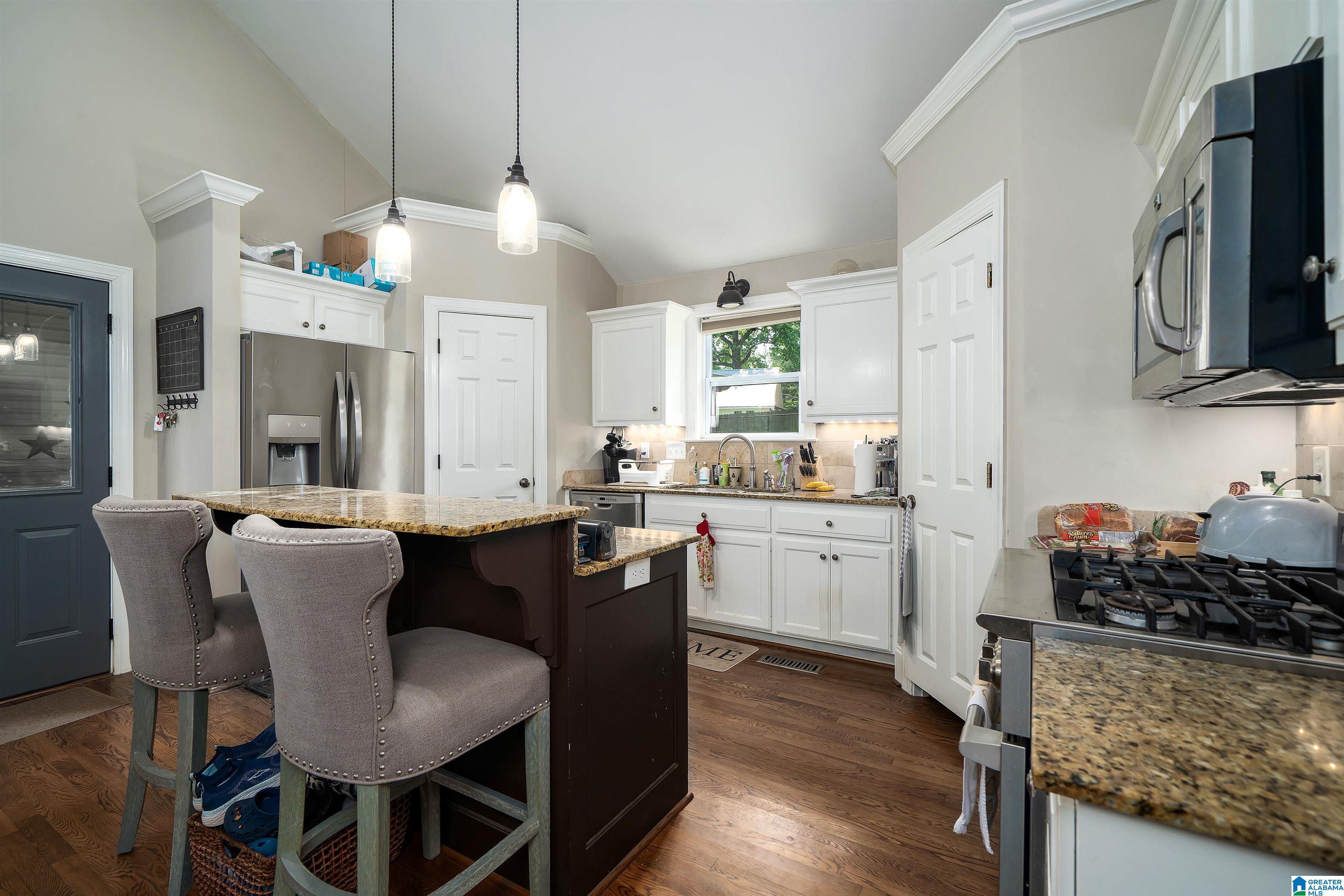 2347 Tyler Road Birmingham, AL 35226 - Photo 3 of 32
