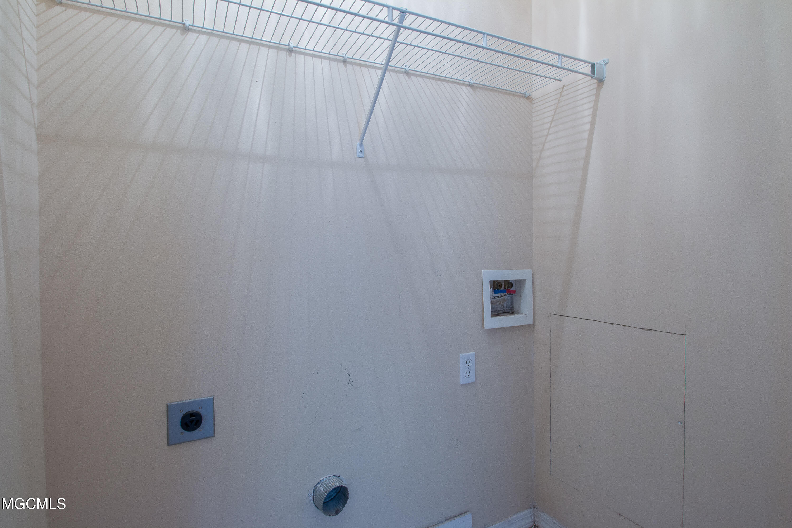 485 Tegarden Road Gulfport, MS 39507 - Photo 6 of 12 485 Teagarden Road-105