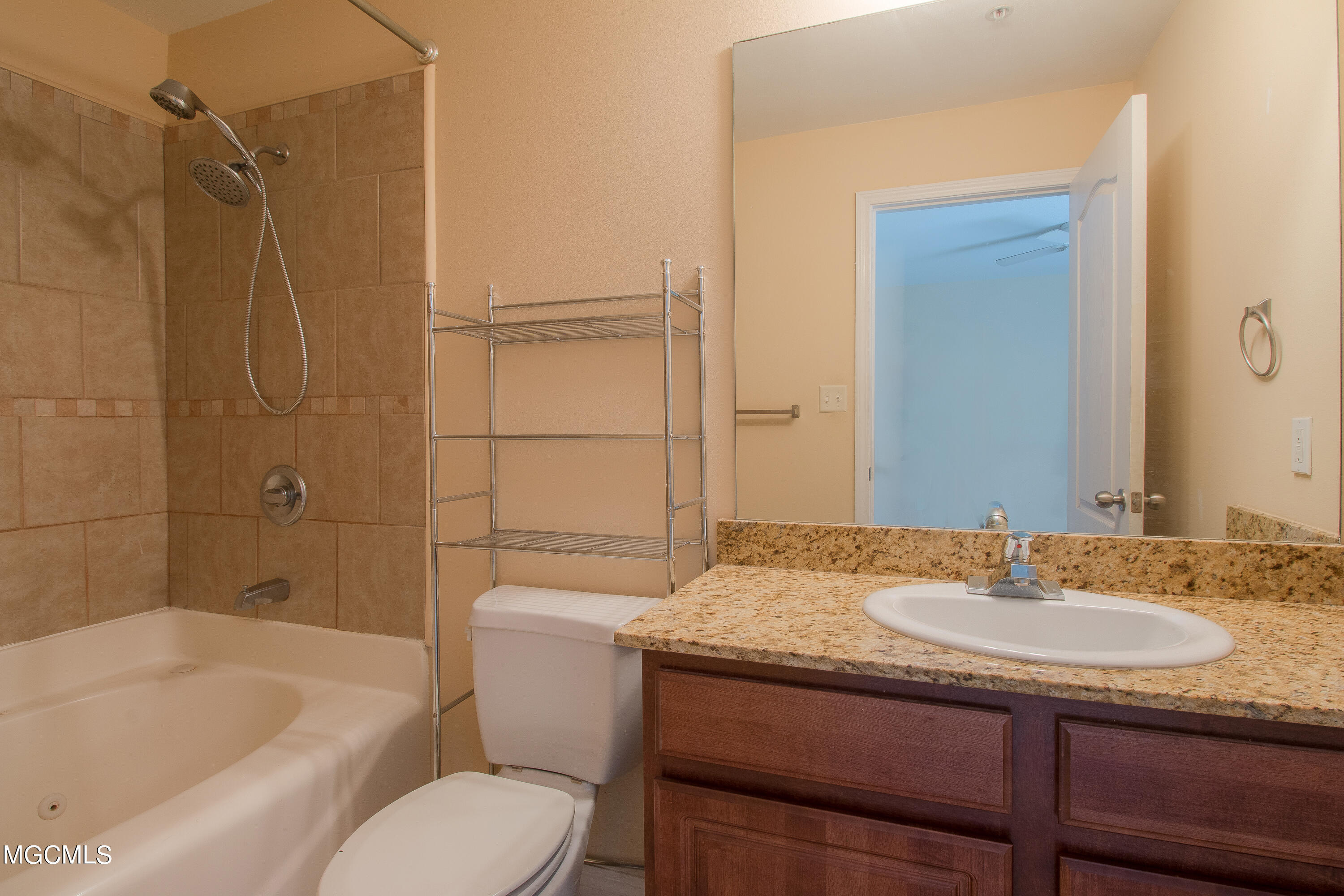 485 Tegarden Road Gulfport, MS 39507 - Photo 8 of 12 485 Teagarden Road-107