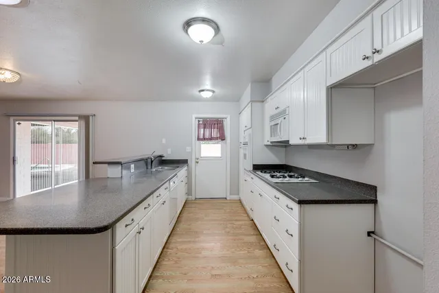 $3,800 | 1722 East Broadmor Drive, Tempe, AZ 85282