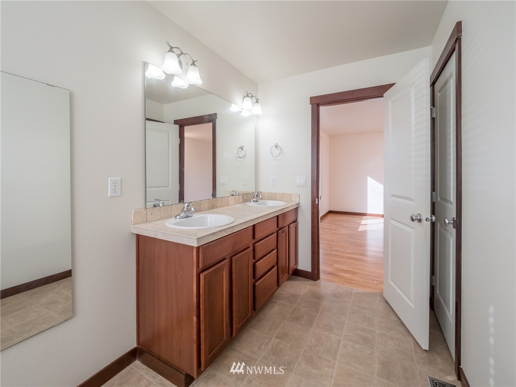 17324 13th Avenue Southeast, Unit 12W Bothell, WA 98012 - Photo 16 of 22 Gallery Image 16