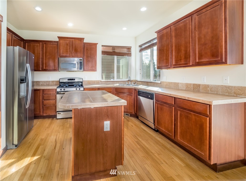 17324 13th Avenue Southeast, Unit 12W Bothell, WA 98012 - Photo 5 of 22 Gallery Image 5