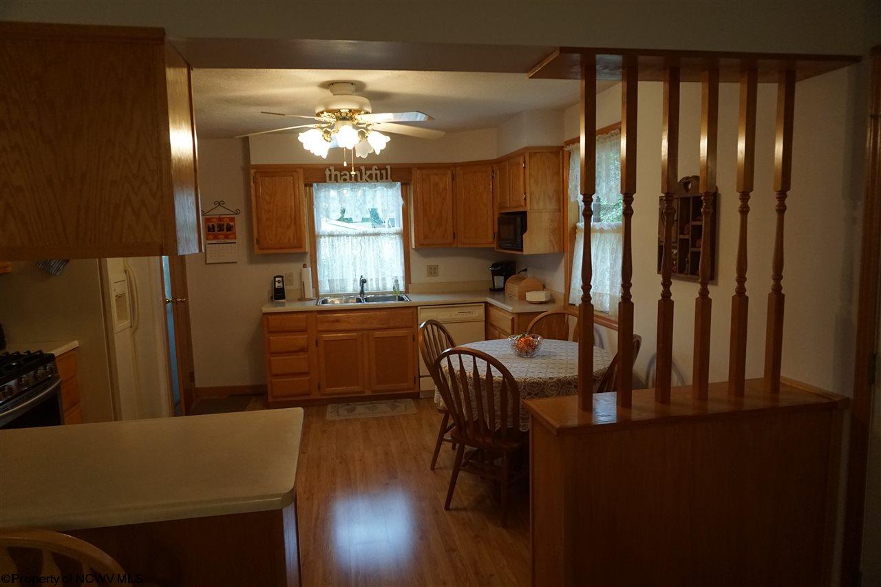 5264 Fairmont Road Rivesville, WV 26588 - Photo 4 of 16 Gallery Image 4