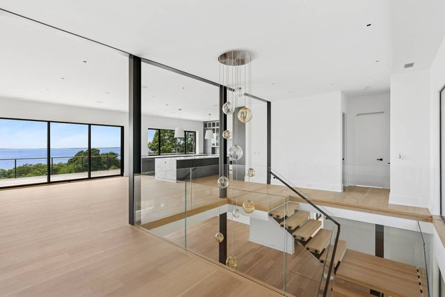 $14,495,000 | 15 North Neck Lane, Montauk, NY 11954