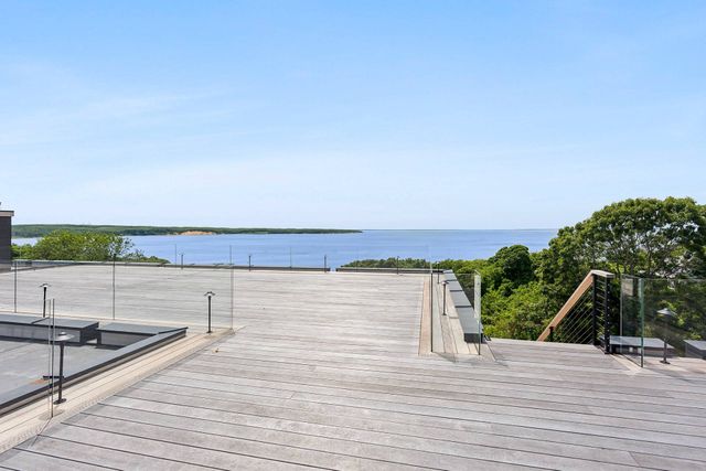 $14,495,000 | 15 North Neck Lane, Montauk, NY 11954