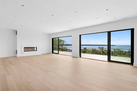 $14,495,000 | 15 North Neck Lane, Montauk, NY 11954