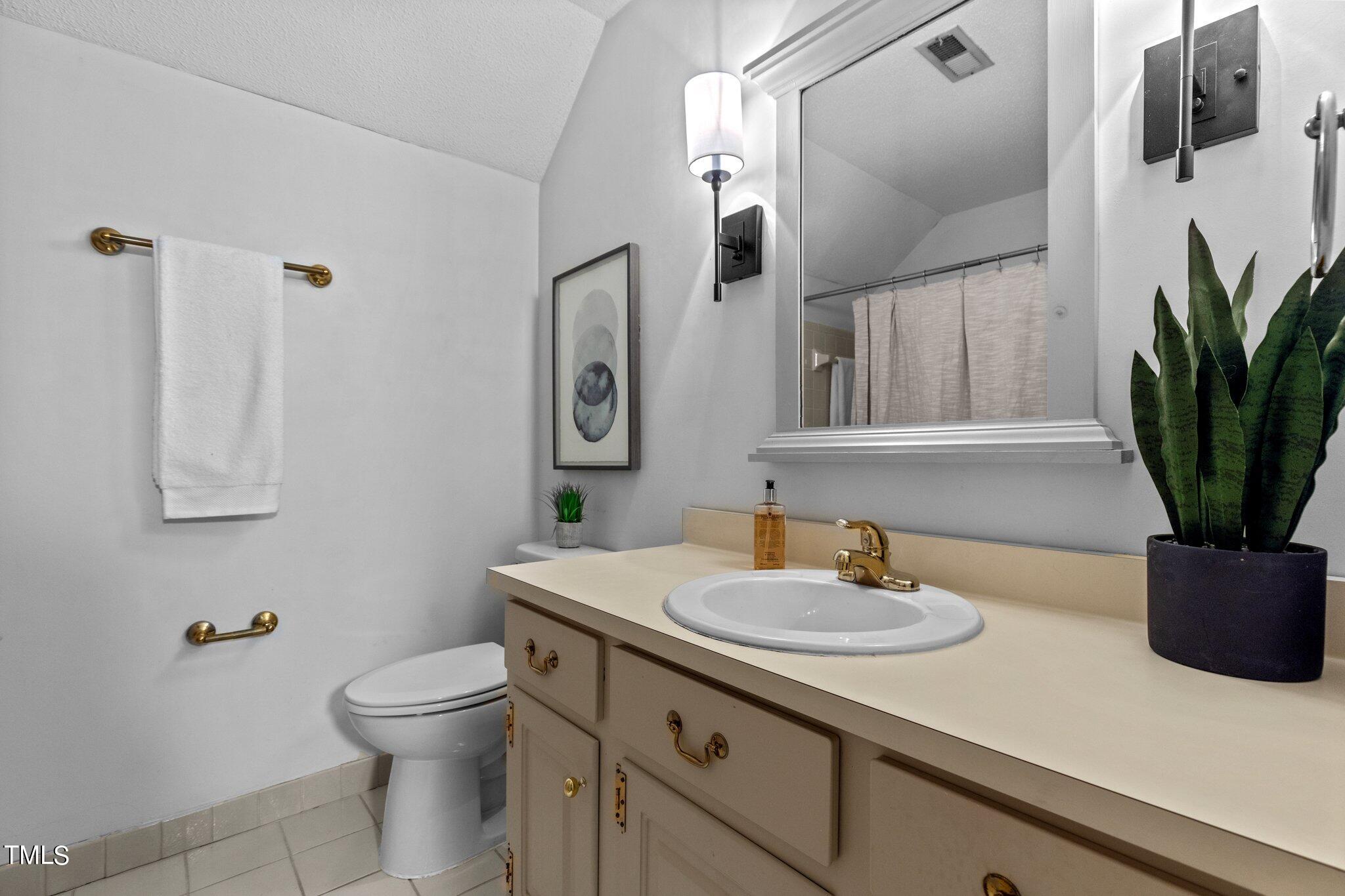 7132 Sandringham Drive Raleigh, NC 27613 - Photo 24 of 35 31-web-or-mls-8Y3A0736