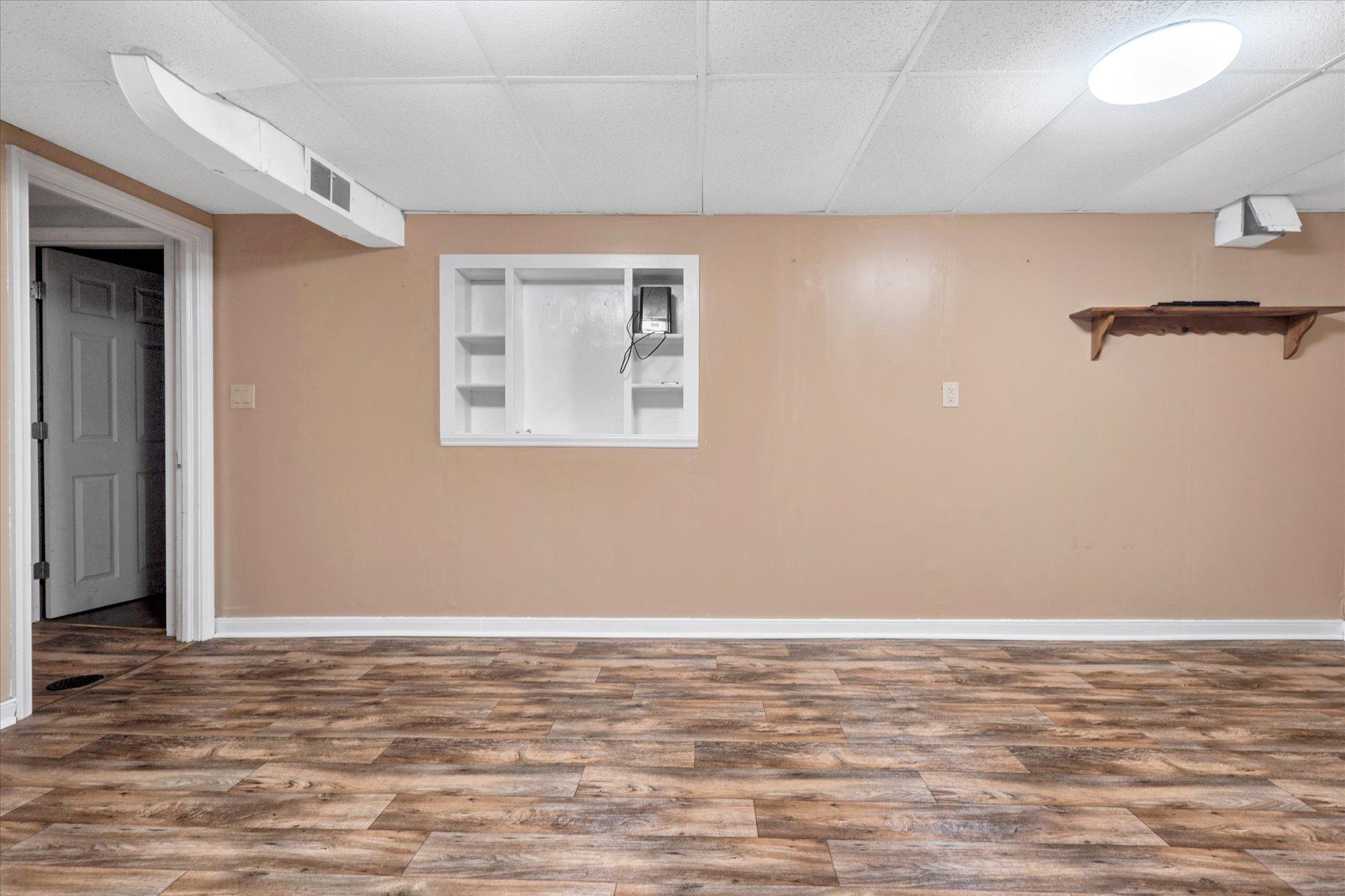 6298 Saunders Road Vinton, VA 24179 - Photo 16 of 31 a view of a room with wooden floor