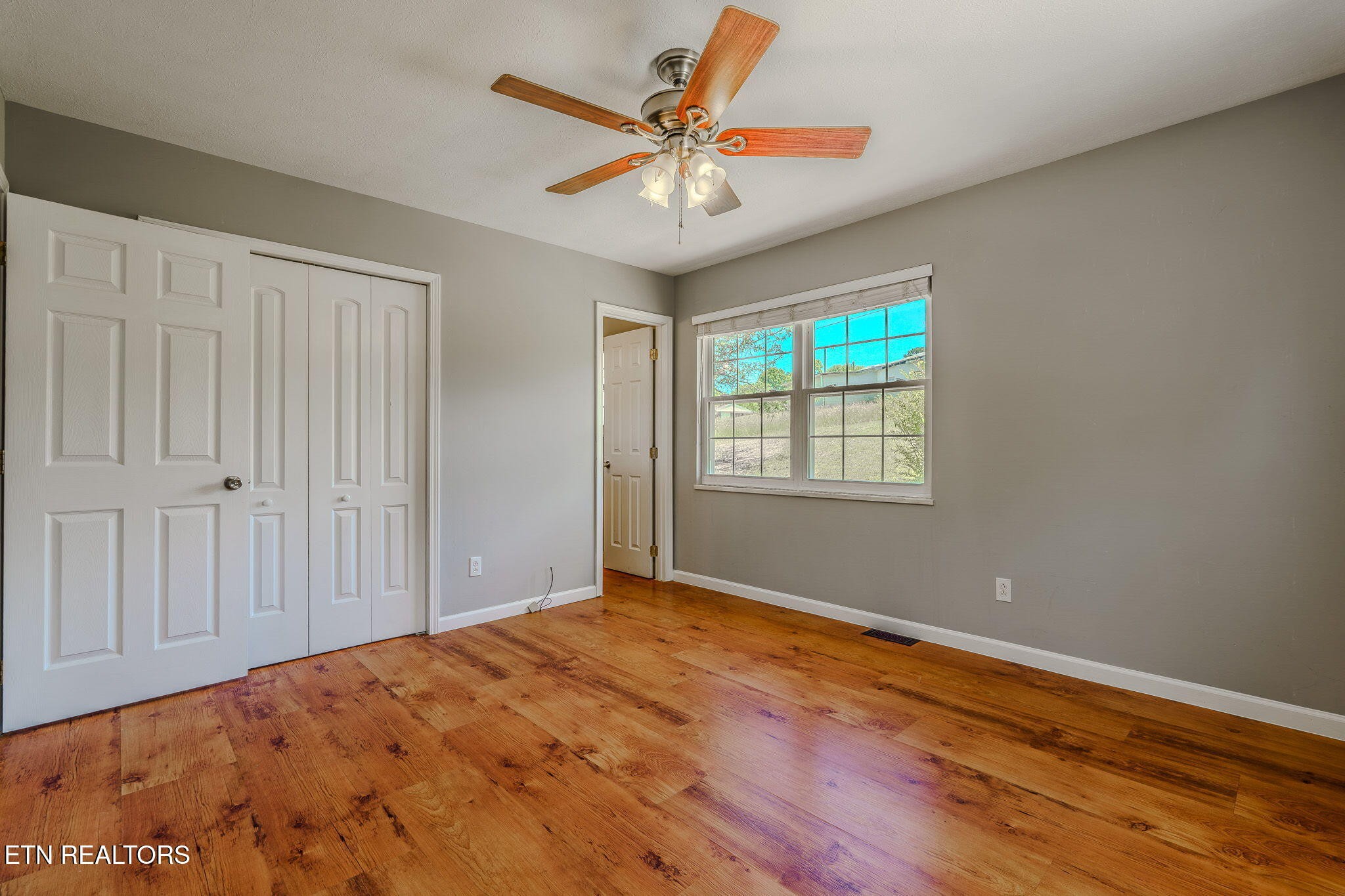 8544 Pedigo Road Powell, TN 37849 - Photo 12 of 35