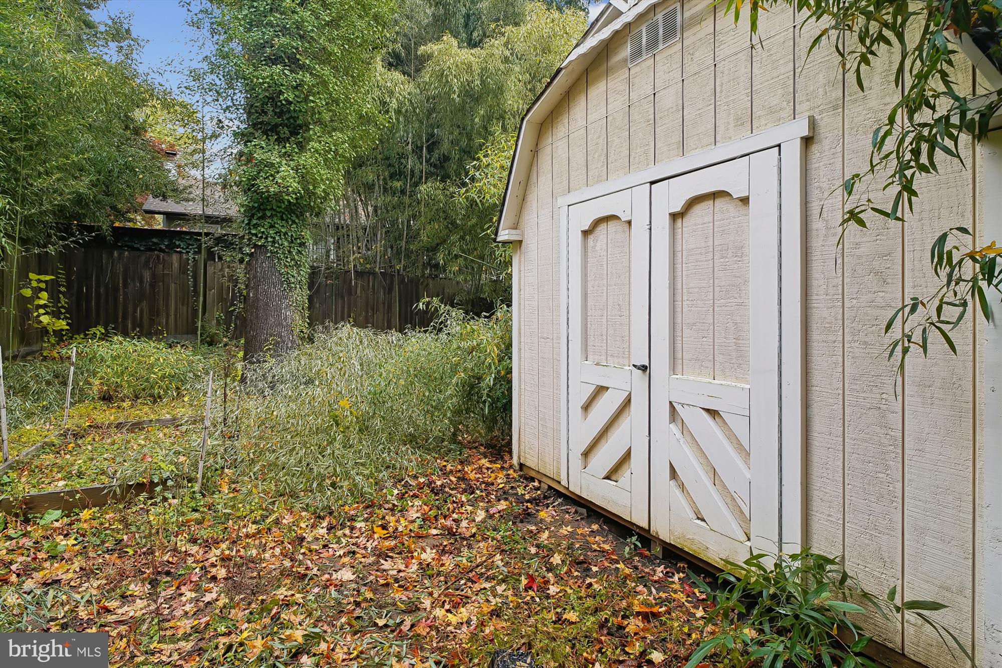 1745 Ridgely Road Edgewater, MD 21037 - Photo 19 of 43 a front view of a house with garden