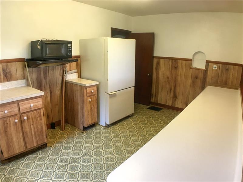 1220 Ridge Road Ambridge, PA 15003 - Photo 7 of 22 Plenty of counter space.