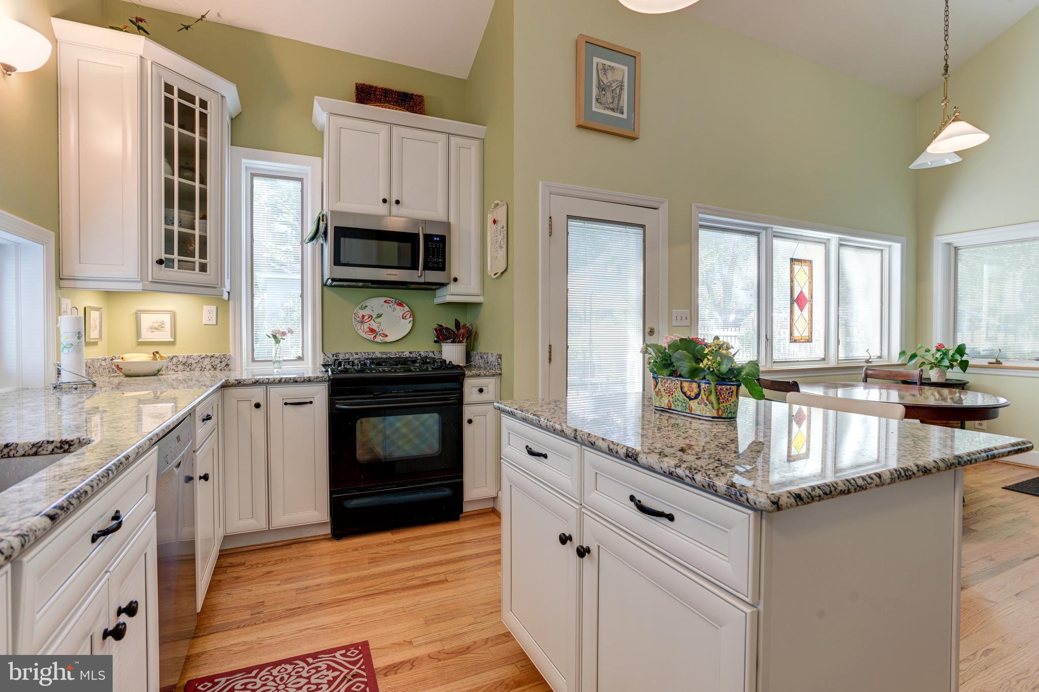 120 Hawthorn Road Baltimore, MD 21210 - Photo 10 of 68