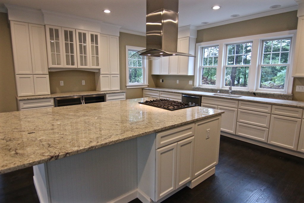 92 Golden Hills Road Saugus, MA 01906 - Photo 6 of 30 Gallery Image 6