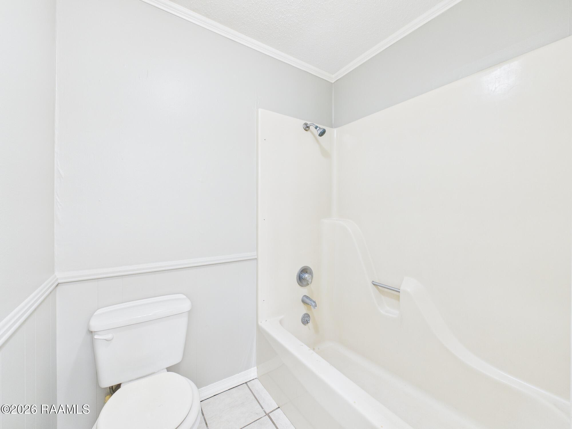 107 Guillot Road, Unit B1 Youngsville, LA 70592 - Photo 13 of 15 CAM04246G0-PR0206-STILL009