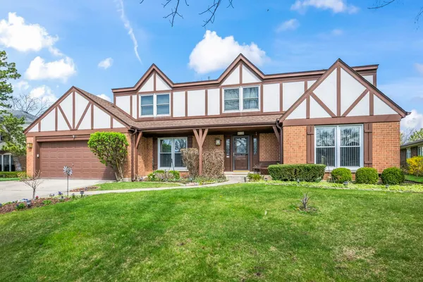 $839,900 | 4328 Phyllis Drive, Northbrook, IL 60062