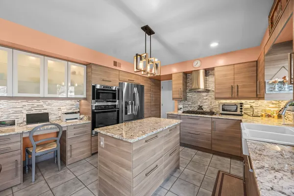 $839,900 | 4328 Phyllis Drive, Northbrook, IL 60062