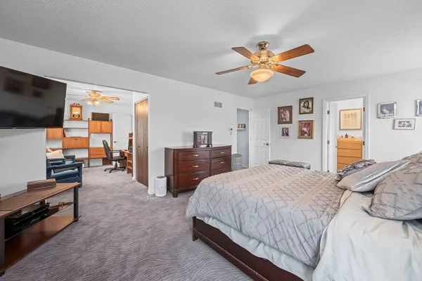 $839,900 | 4328 Phyllis Drive, Northbrook, IL 60062