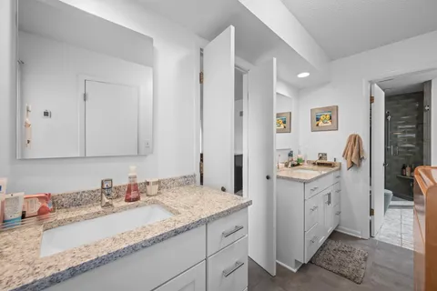 $839,900 | 4328 Phyllis Drive, Northbrook, IL 60062