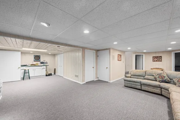 $839,900 | 4328 Phyllis Drive, Northbrook, IL 60062