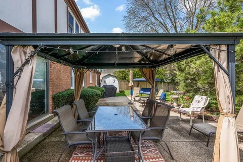 $839,900 | 4328 Phyllis Drive, Northbrook, IL 60062