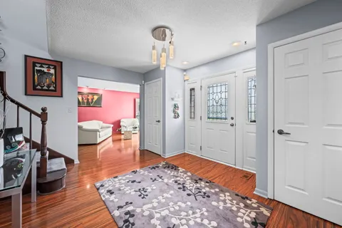 $839,900 | 4328 Phyllis Drive, Northbrook, IL 60062