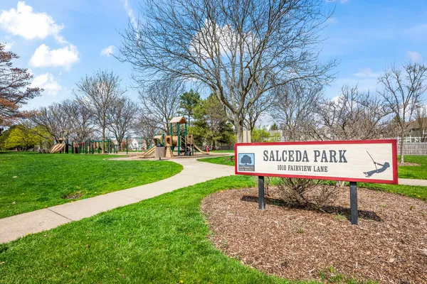 $839,900 | 4328 Phyllis Drive, Northbrook, IL 60062