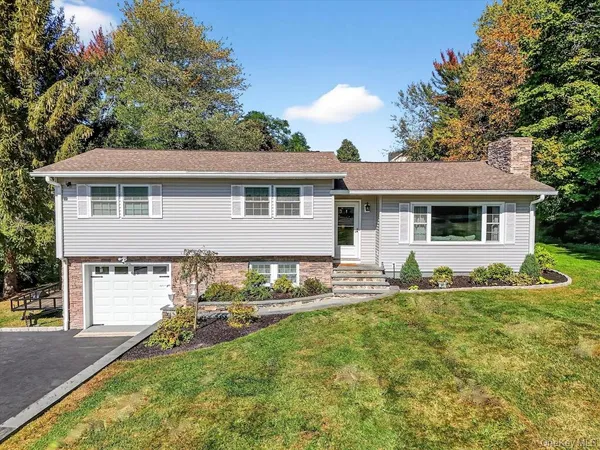 $508,000 | 301 Balmville Lane, Newburgh, NY 12550