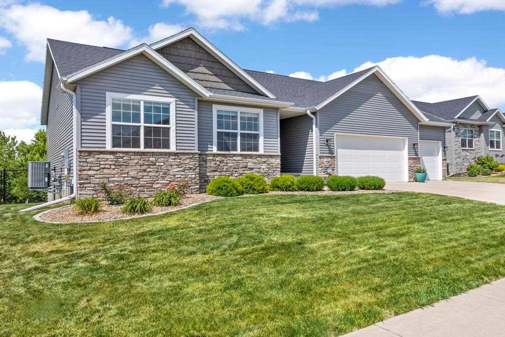 7112 Country Ridge Drive Northwest Palo, IA 52324 - Photo 1 of 36 Gallery Image 1