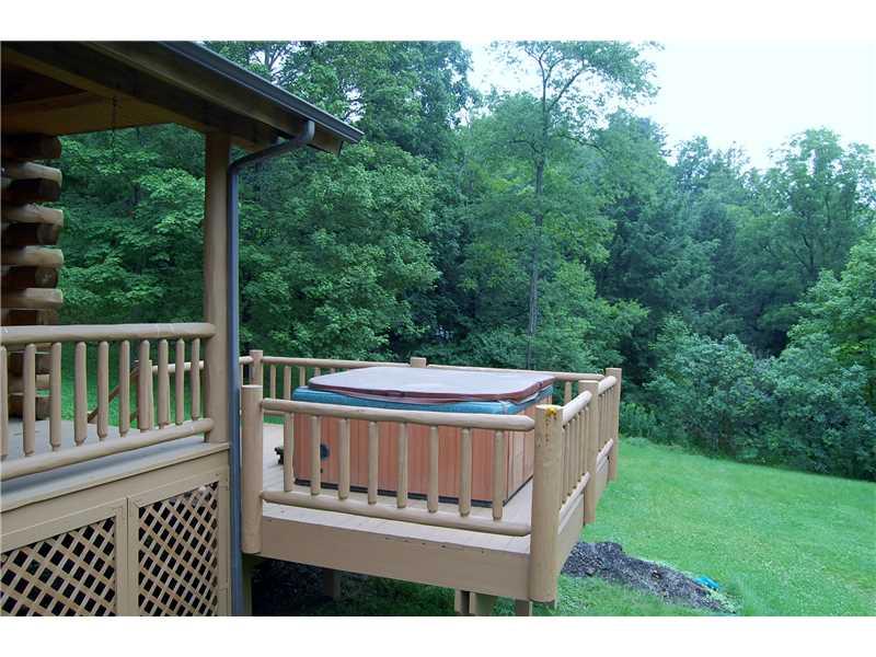 299 Hoenig Road Economy, PA 15143 - Photo 22 of 25 Patio/Deck.