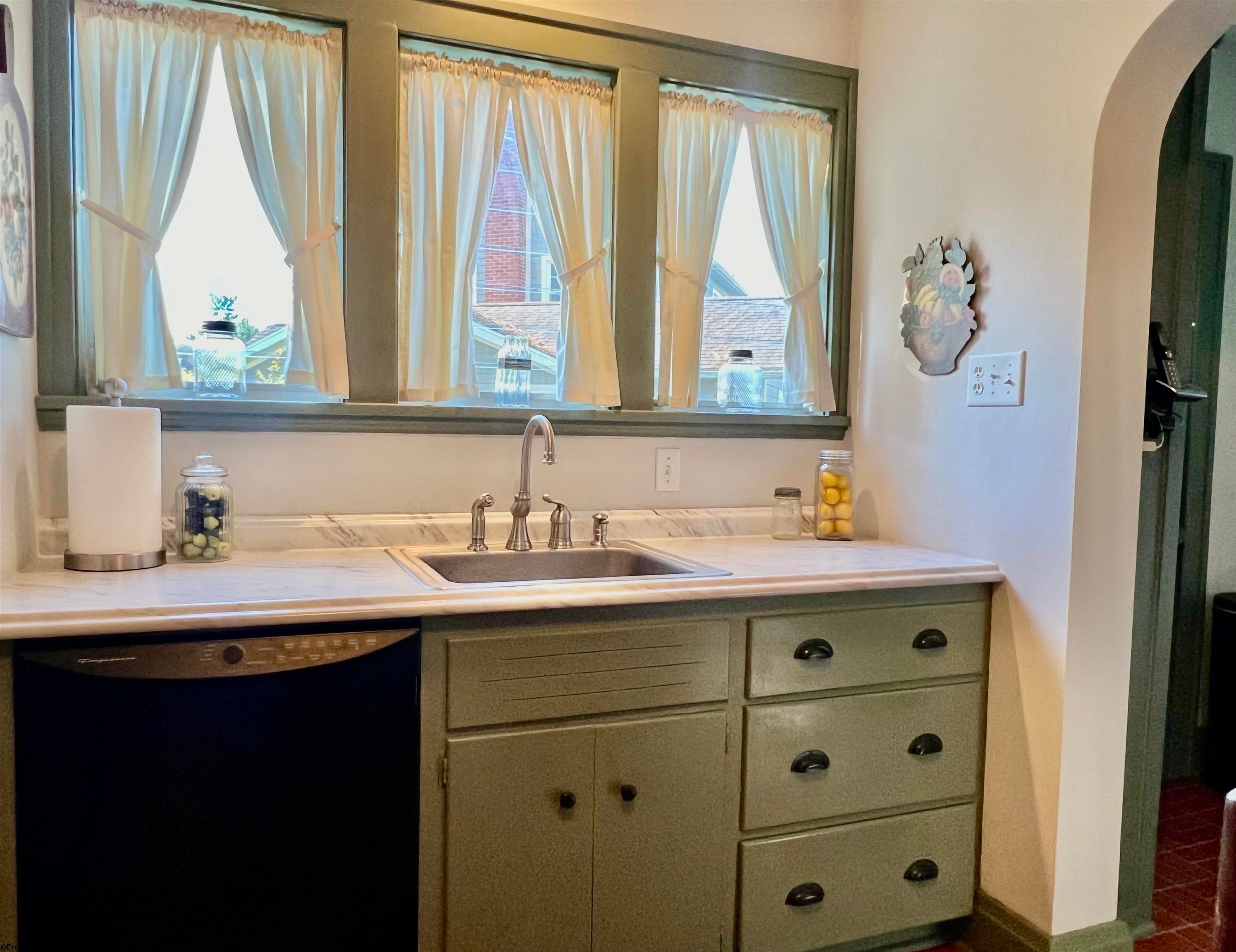 101 Avondale Road Fairmont, WV 26554 - Photo 12 of 29 Gallery Image 12