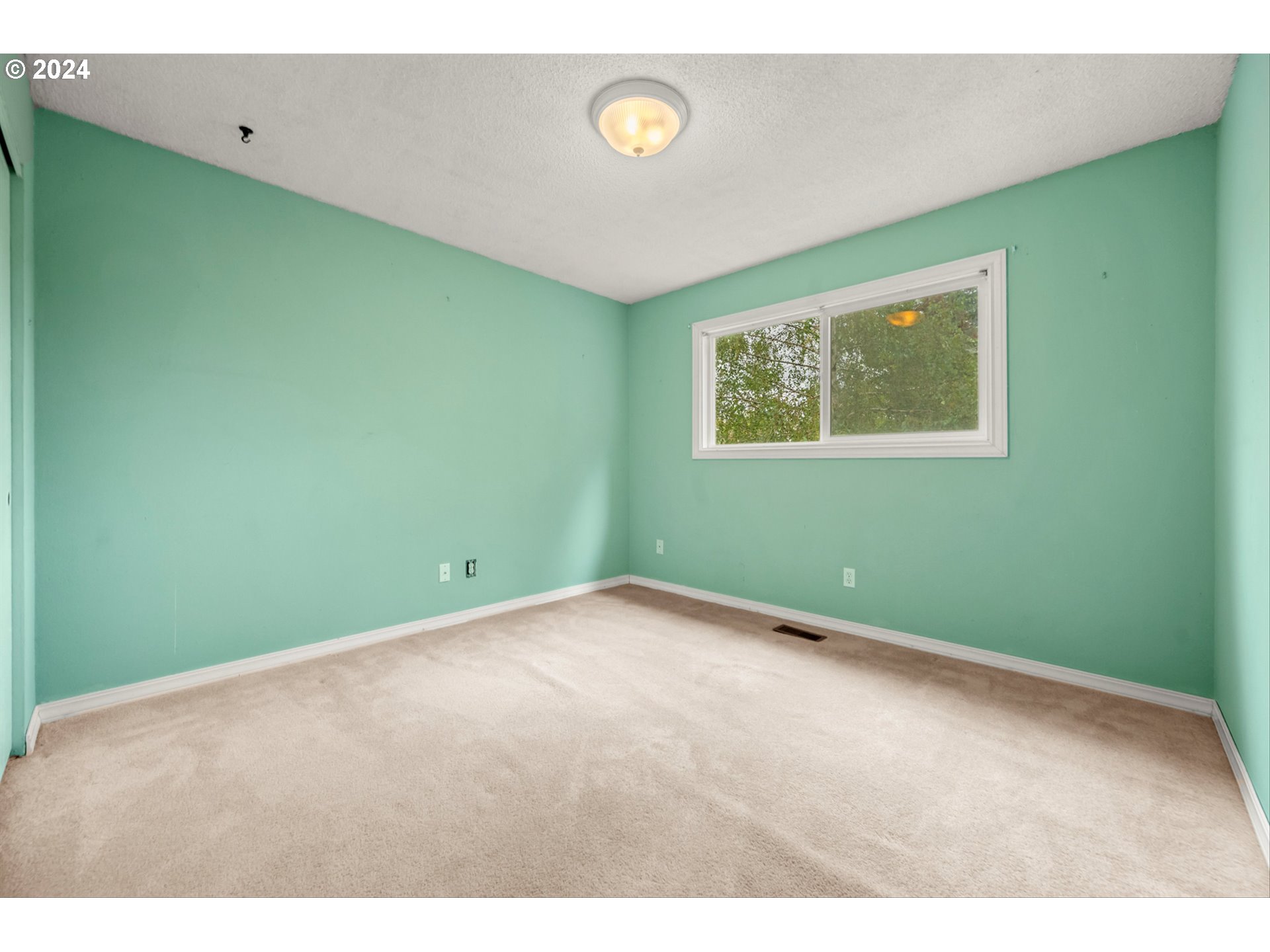 2355 Northeast Rene Avenue Gresham, OR 97030 - Photo 17 of 34 Gallery Image 17