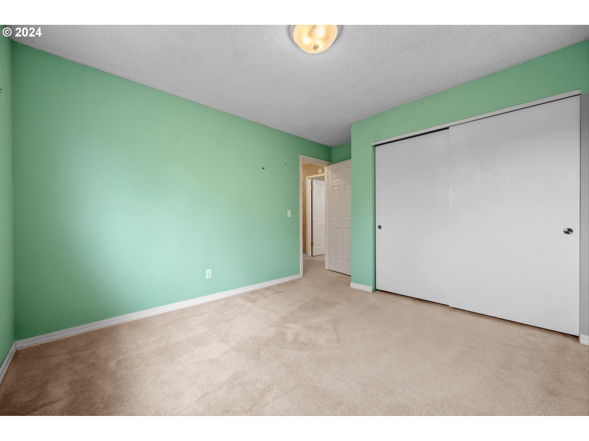 2355 Northeast Rene Avenue Gresham, OR 97030 - Photo 18 of 34 Gallery Image 18