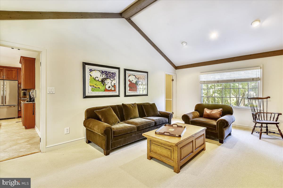 9340 Reach Road Potomac, MD 20854 - Photo 17 of 43 Family Room