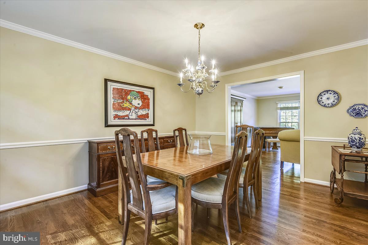 9340 Reach Road Potomac, MD 20854 - Photo 19 of 43 Large Dining Room