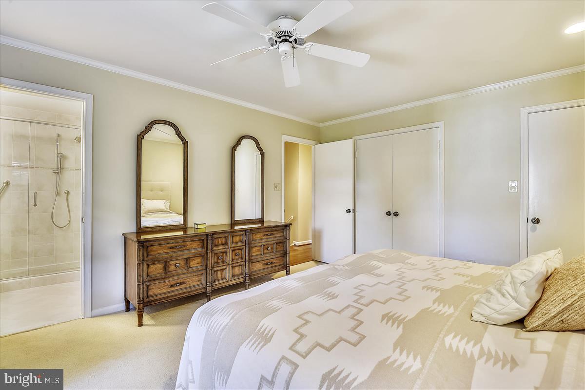 9340 Reach Road Potomac, MD 20854 - Photo 27 of 43 Large master with King Size Bed