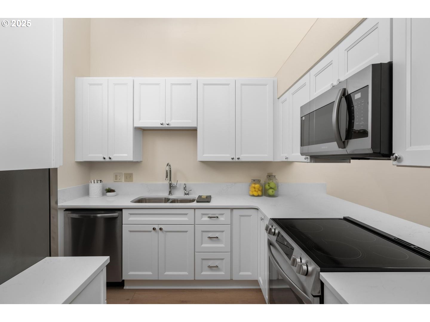 13775 Southwest Scholls Ferry Road, Unit 3 Beaverton, OR 97008 - Photo 7 of 46 Kitchen