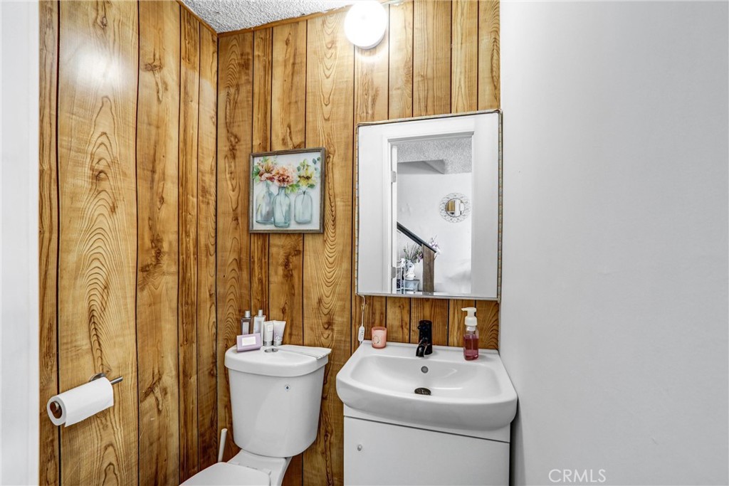 824 Stanford Road Burbank, CA 91504 - Photo 37 of 46