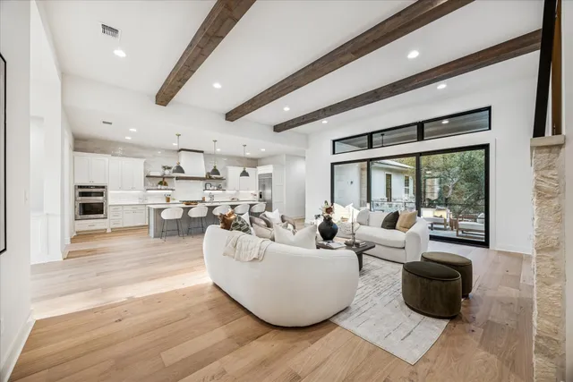 $1,299,000 | 307 Eocene, Horseshoe Bay, TX 78657