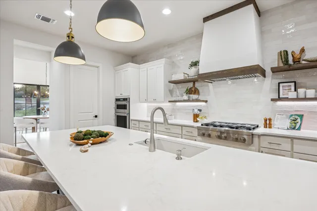 $1,299,000 | 307 Eocene, Horseshoe Bay, TX 78657