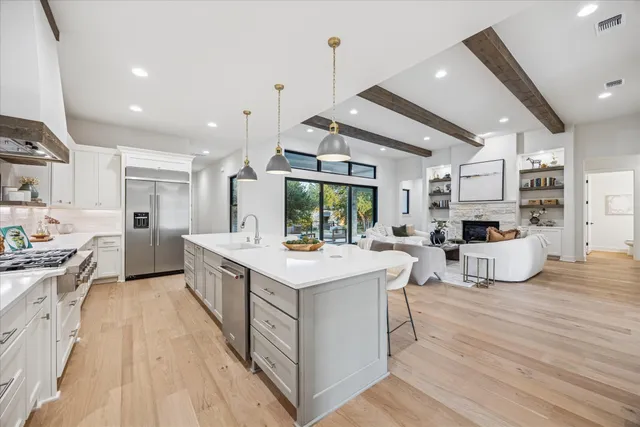 $1,299,000 | 307 Eocene, Horseshoe Bay, TX 78657