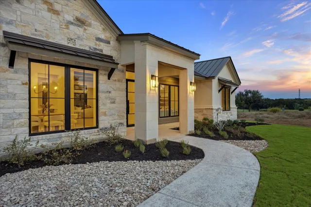 $1,299,000 | 307 Eocene, Horseshoe Bay, TX 78657