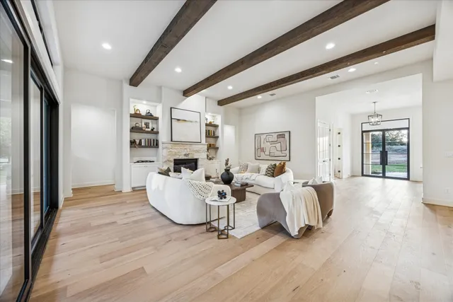 $1,299,000 | 307 Eocene, Horseshoe Bay, TX 78657