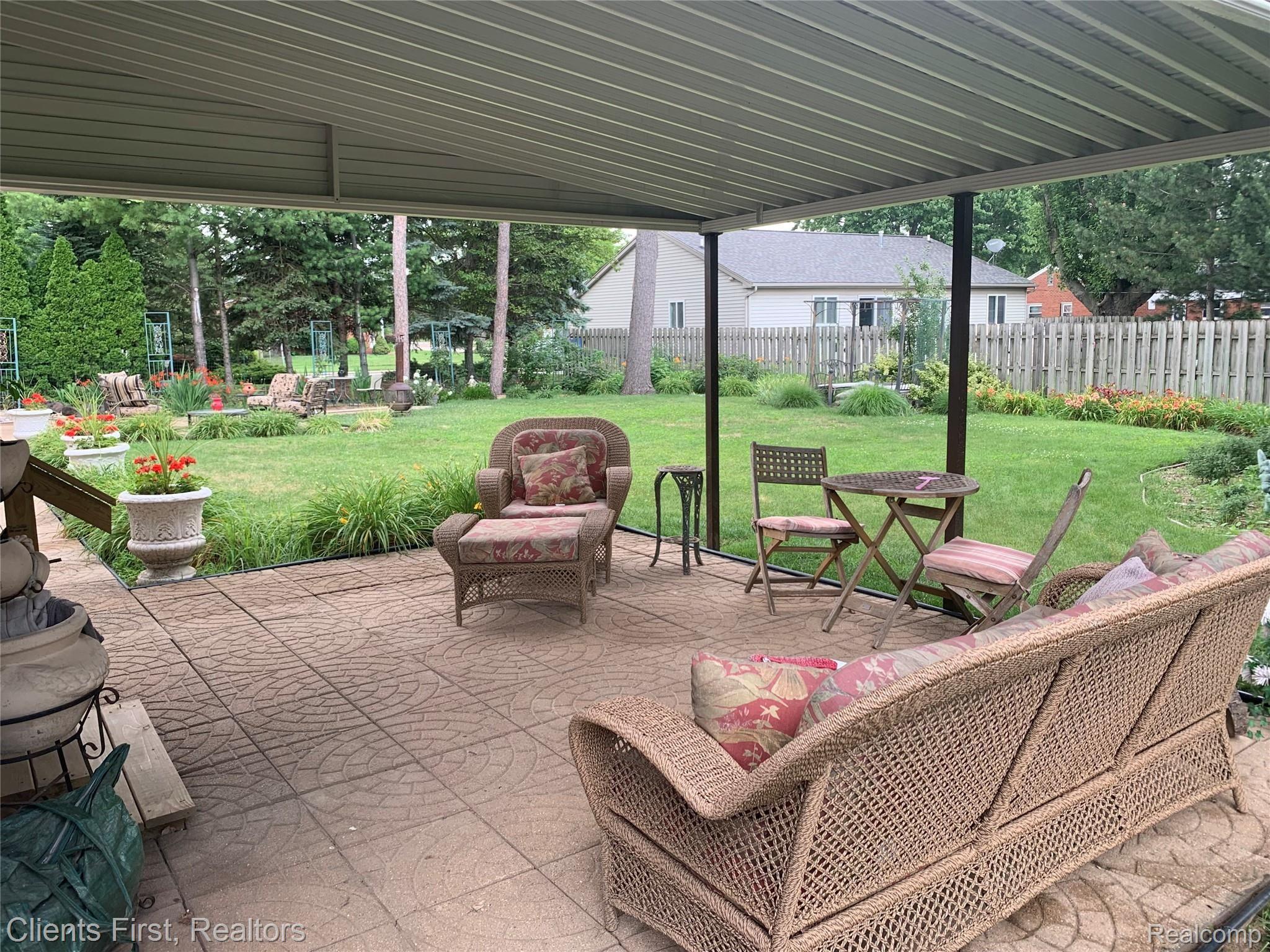 9570 Merriman Road Livonia, MI 48150 - Photo 34 of 44 25754615-E8EC-4931-98C2-2E293CAF214C.jpeg