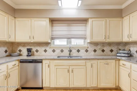 $260,000 | 223 West Port Street, St. Martinville, LA 70582