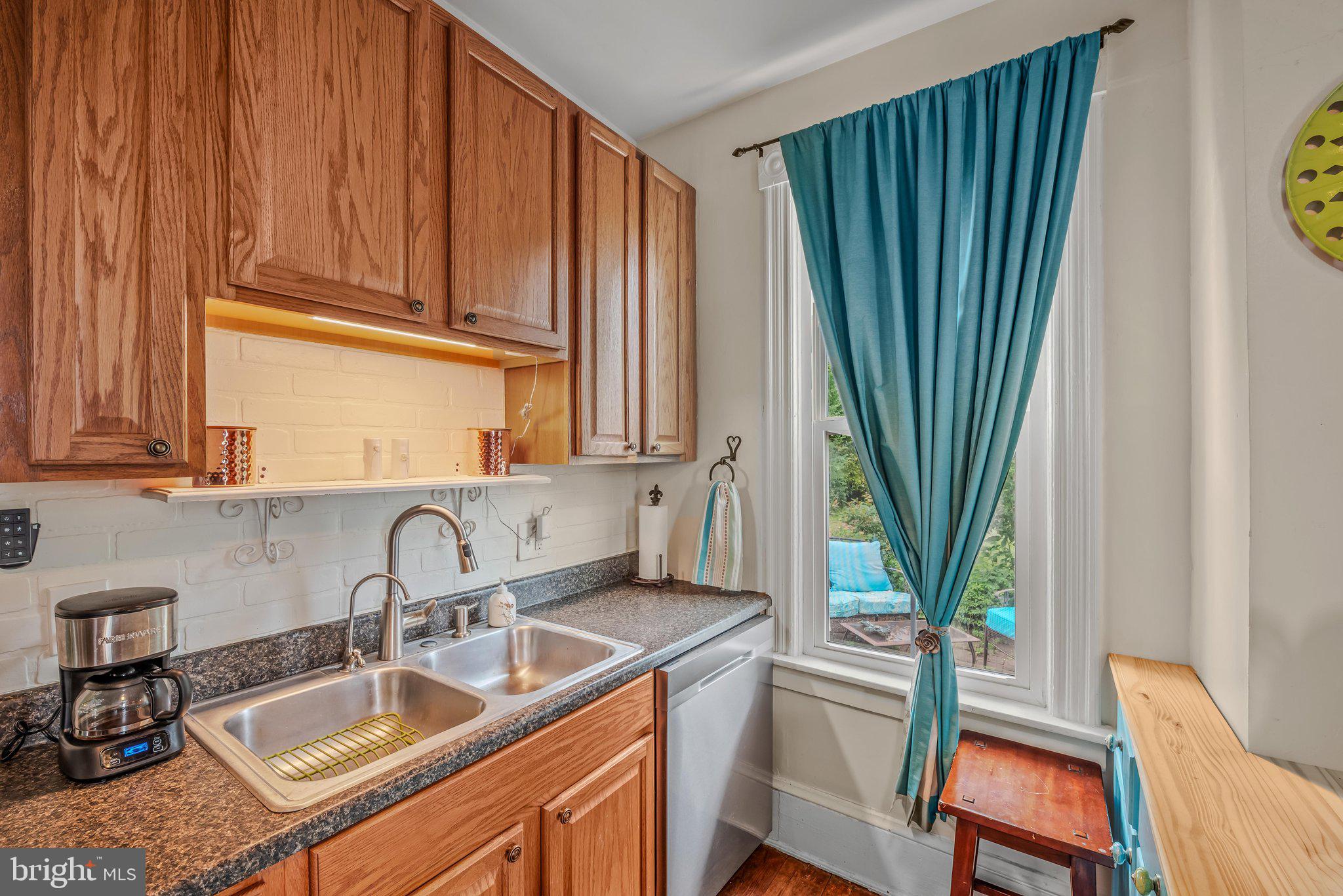 719 South Raleigh Street Martinsburg, WV 25401 - Photo 14 of 45 Kitchen