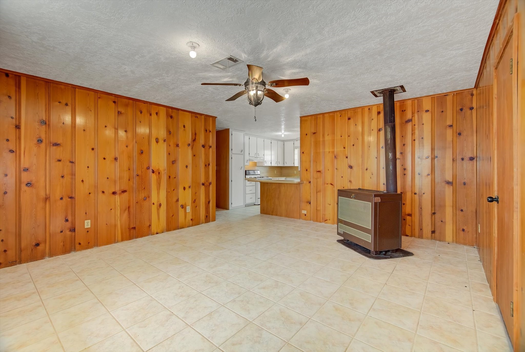577 County Road 2251 Cleveland, TX 77327 - Photo 5 of 50
