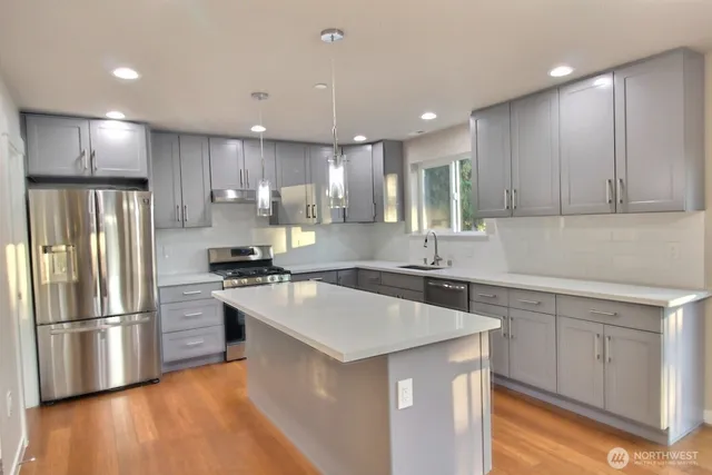 $590,000 | 15188 5th Lane South, Unit A, Burien, WA 98148