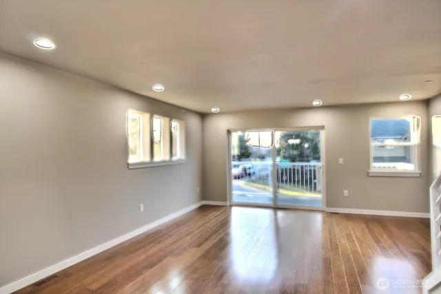 $590,000 | 15188 5th Lane South, Unit A, Burien, WA 98148