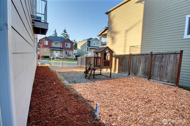 $590,000 | 15188 5th Lane South, Unit A, Burien, WA 98148