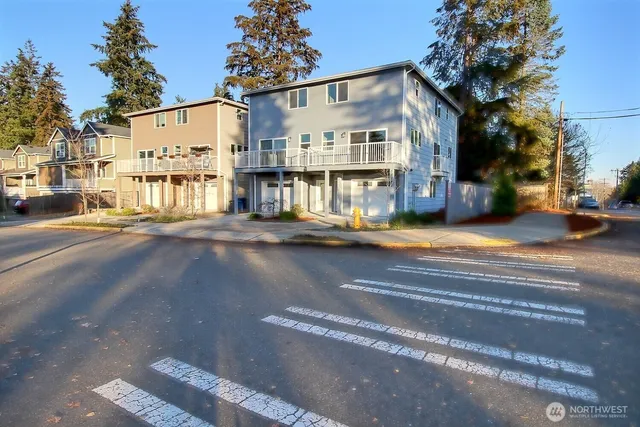 $590,000 | 15188 5th Lane South, Unit A, Burien, WA 98148